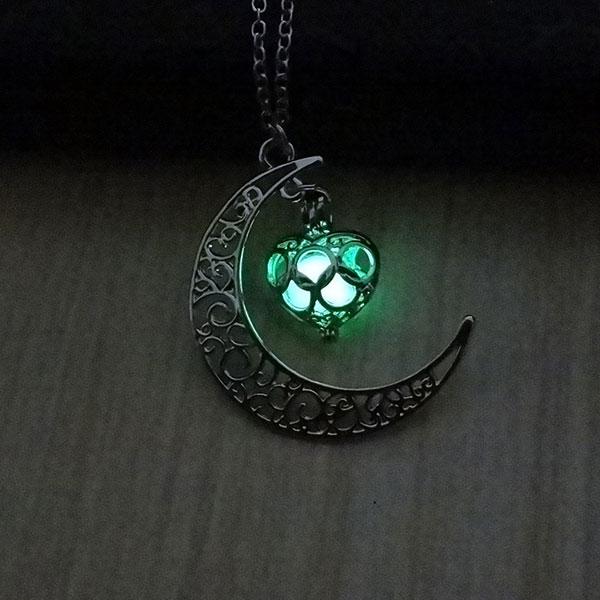 Beautiful Moon and Star Element Necklace Pendant With Shining Stone